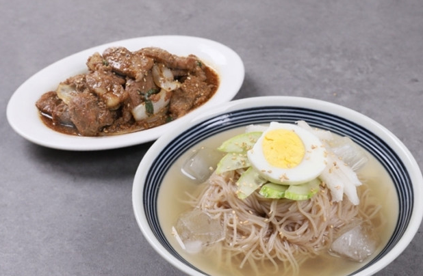 [Marinated] Pork neck with soy sauce  양념 돼지 목살/pk(620g)